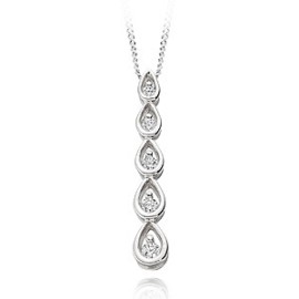 Five diamond pendant